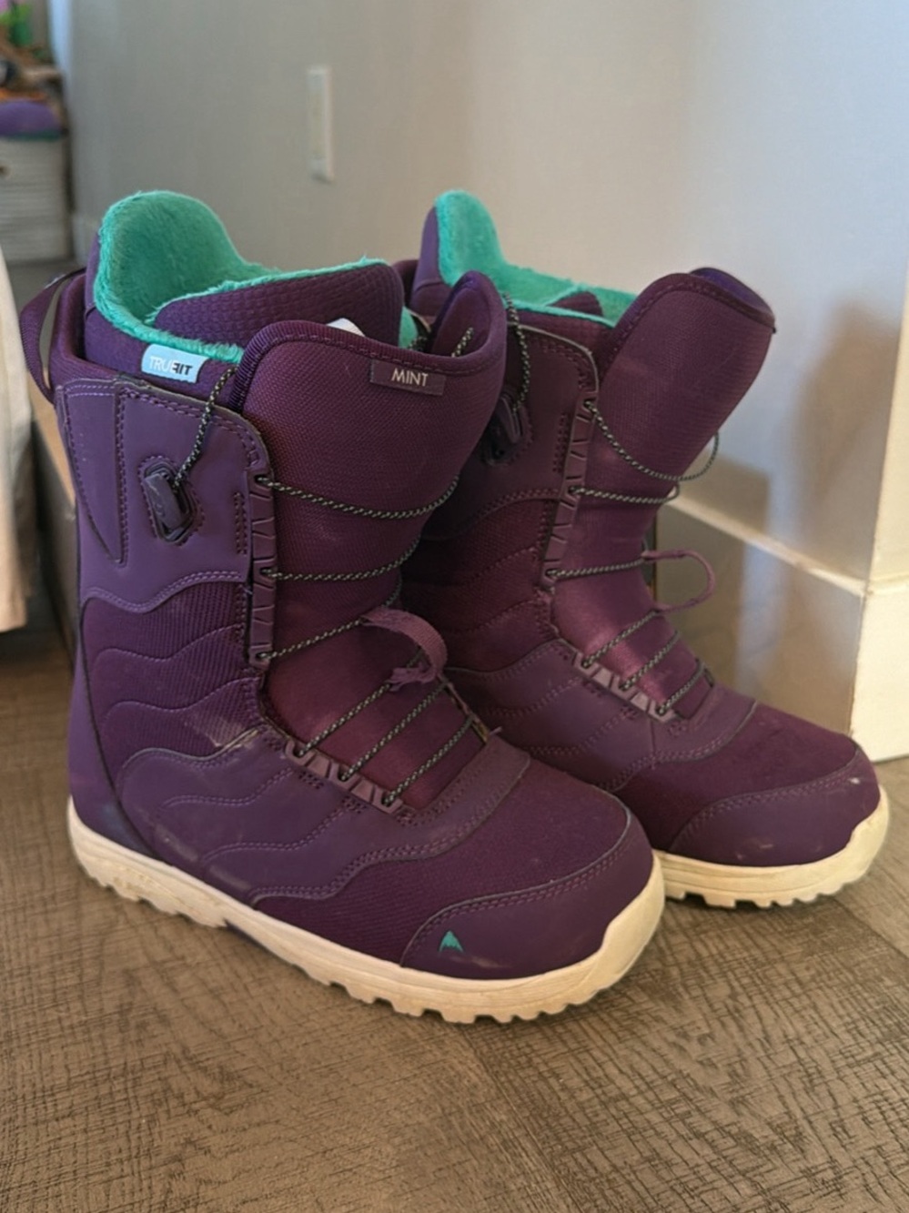 Burton ladies Snowboard Boots